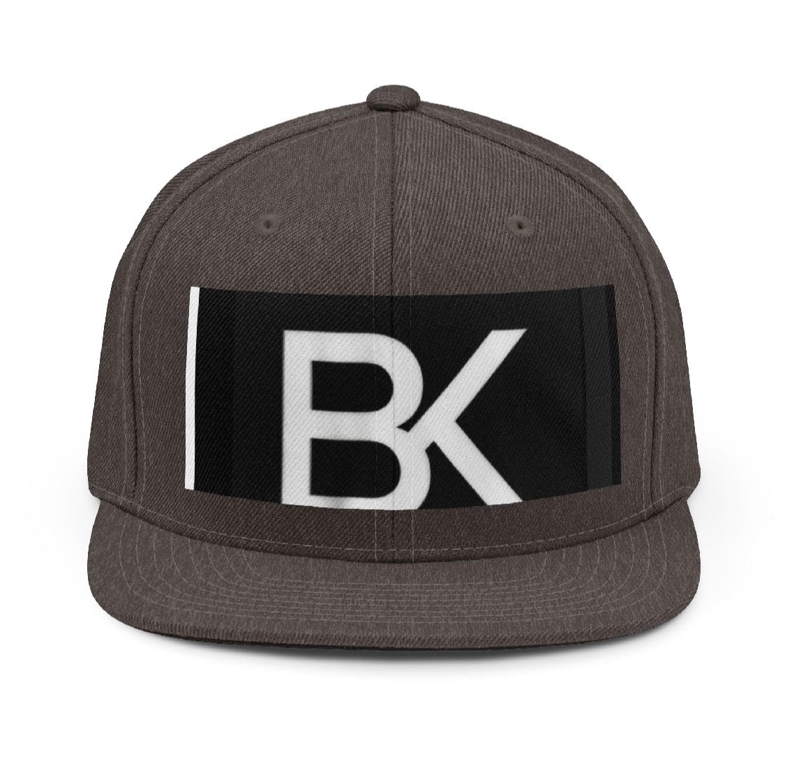 T-Shirt BK Logo Col V — Streetwear Minimaliste Homme & Femme