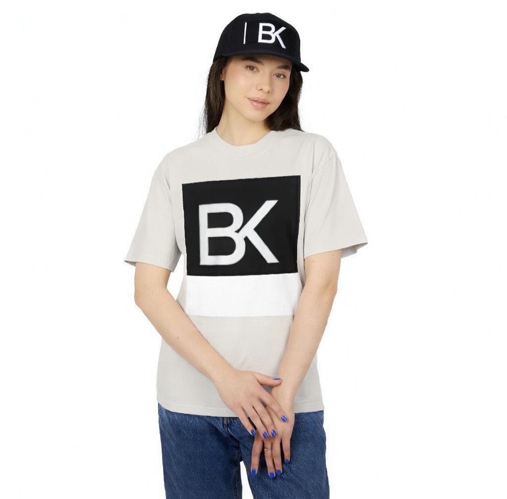 T-Shirt BK Block Logo — Graphique Minimaliste Homme & Femme