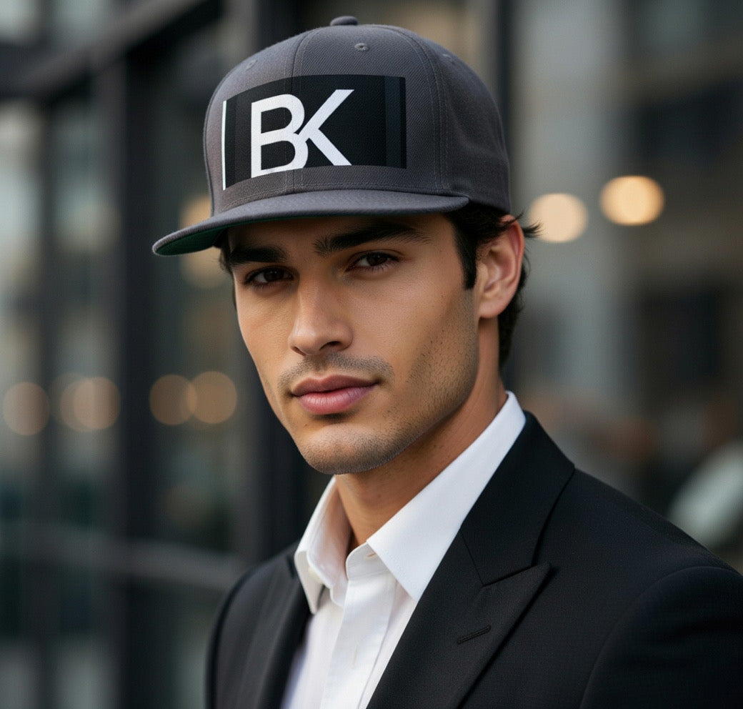 T-Shirt BK Logo Col V — Streetwear Minimaliste Homme & Femme