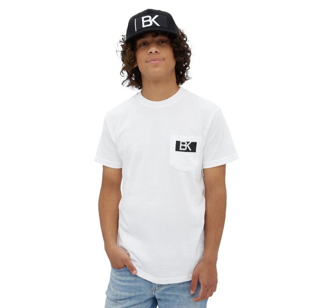 T-Shirt BK Logo Poche — Streetwear Discret Homme & Femme